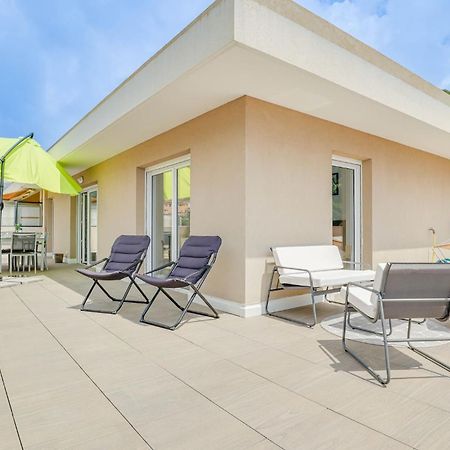 Spacieux Rooftop Parking, Terrasse Ensoleillee Menton Buitenkant foto