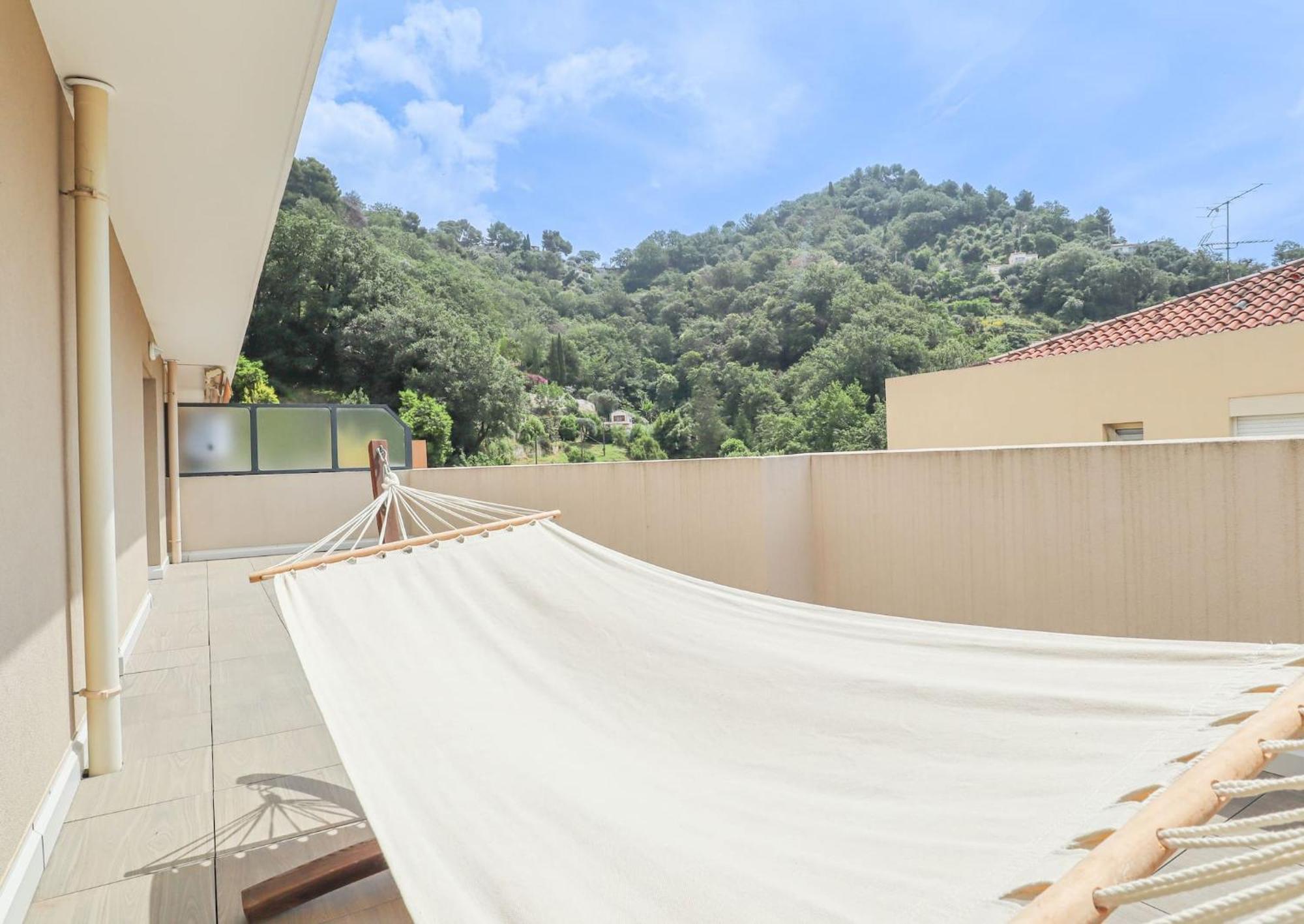 Spacieux Rooftop Parking, Terrasse Ensoleillee Menton Buitenkant foto