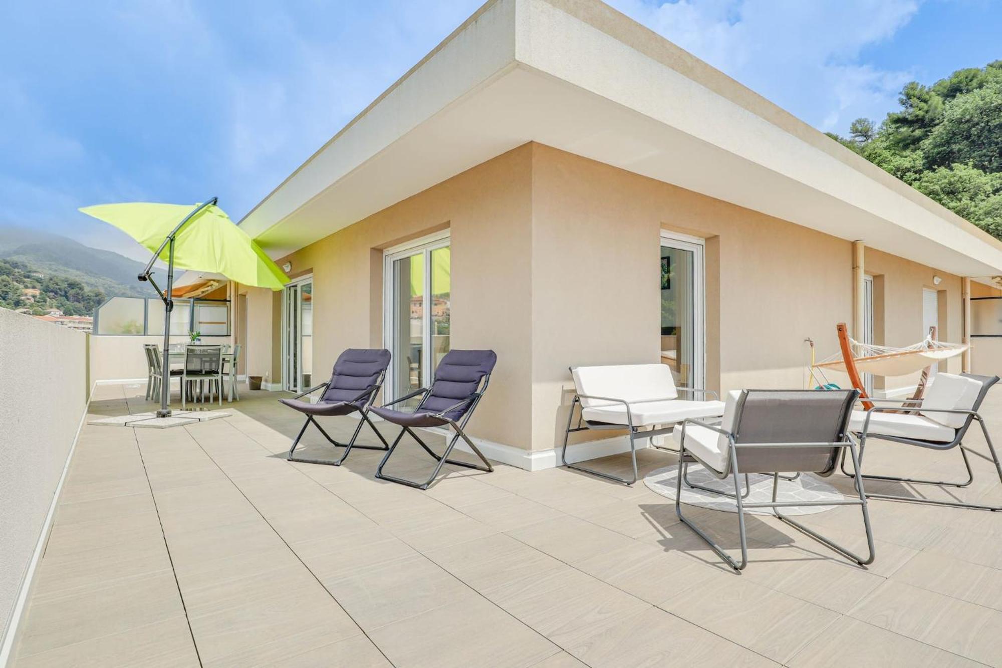 Spacieux Rooftop Parking, Terrasse Ensoleillee Menton Buitenkant foto